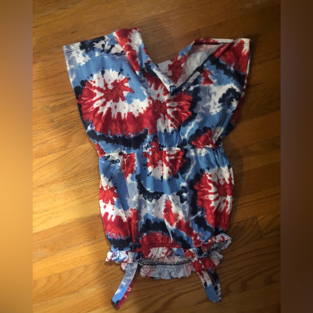 It new we got it for the 4th but we forgot about it and wore a different shirt.